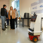 La UPCT investiga sobre dos prototipos para ayudar a personas mayores con movilidad reducida y deterioro cognitivo