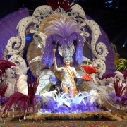 Soledad González, reina del Carnaval de Cartagena con Salgueiro