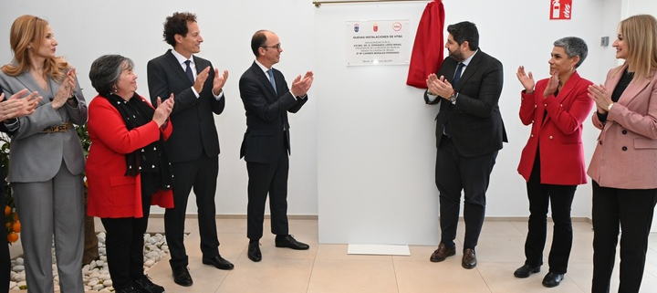 López Miras inaugura las nuevas instalaciones de actividad orgánica en HealthTech (HTBA)
