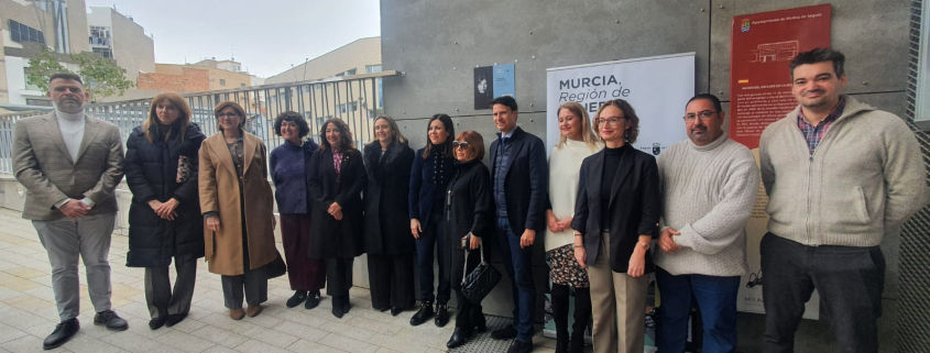 Homenaje a Virginia Martínez Fernández Descubrimiento placa en MUDEM Foto1