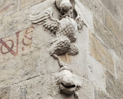 La criatura enigmática de la esquina de la muerte