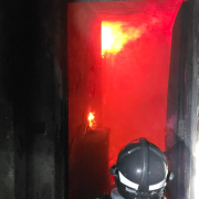 Los servicios de emergencia están involucrados en el incendio de un edificio en Molina de Segura