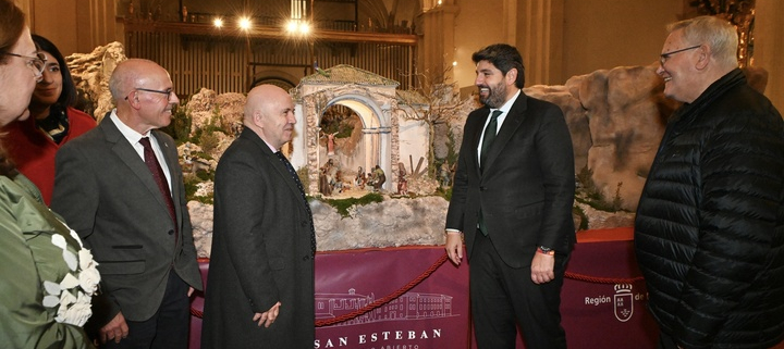 Acto de inauguración del belén monumental de San Esteban/1