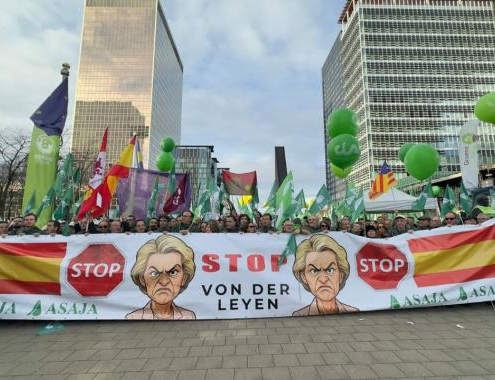 ASAJA Murcia considera un primer paso adelante el aplazamiento del acuerdo UE-Mercosur tras la manifestación campesina en Bruselas.