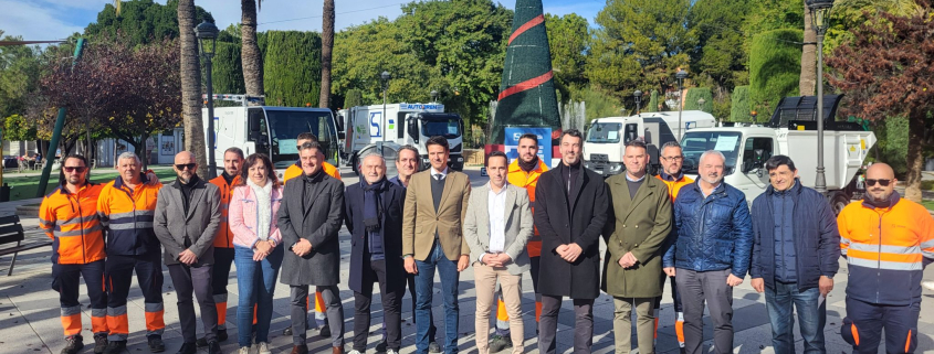 Sercomosa Molina Nuevos vehículos limpieza viaria y recogida residuos Presentación Foto