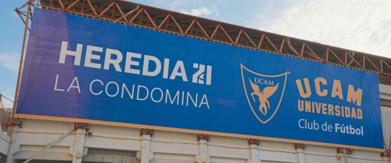 Lienzo del nuevo nombre del estadio Heredia 21 La Condomina