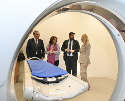 El presidente de la Comunidad, Fernando López Miras, inaugura el Hospital Veterinario de la Universidad Católica de San Antonio de Murcia (UCAM) (2)