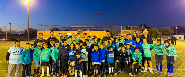 Soto visita a los chicos del CD Zeneta