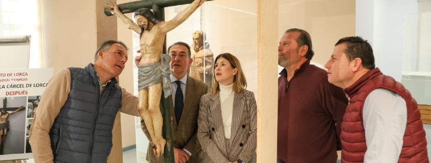 Restauran una imagen del Cristo Crucificado de cartapesta o papelón de la capilla de la antigua cárcel