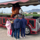 El 'Expreso Real' inicia su recorrido por los barrios de Cazalla, donde recogerá las cartas de los niños con sus peticiones a los Reyes Magos