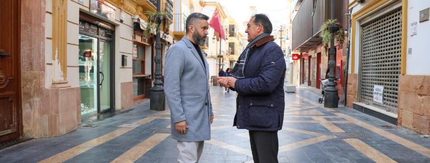 Lorca se prepara para celebrar la Feria del Libro, que tendrá lugar del 5 al 8 de marzo en la calle Corredera