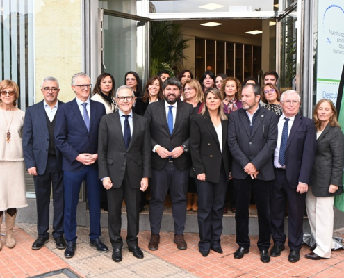 El presidente de la Comunidad, Fernando López Miras, inaugura la nueva sede de la Asociación Española Contra el Cáncer (AECC) en Cartagena