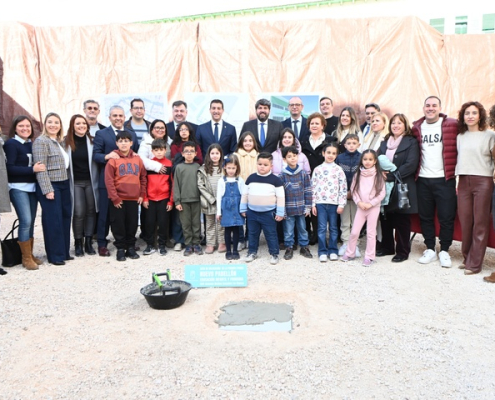 López Miras preside el acto de inauguración del nuevo pabellón del colegio Antonio Molina González de Blanca