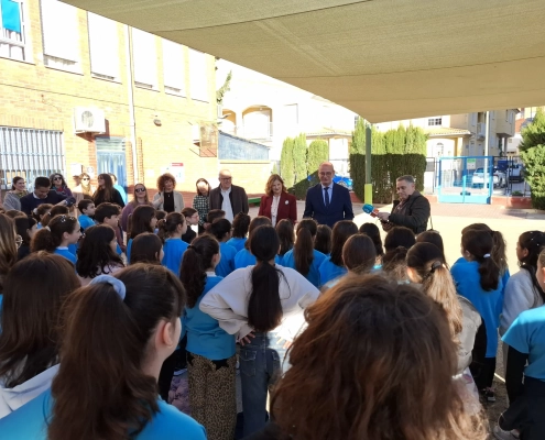 El Ayuntamiento y el Gobierno regional mejoran las instalaciones del CEIP Jacinto Benavente