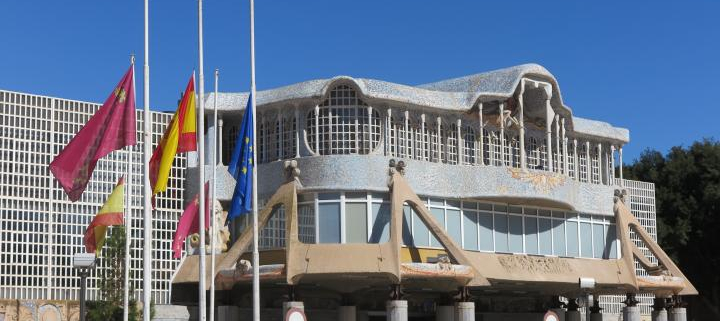 La Asamblea Regional de Murcia se suma al luto oficial decretado en España
