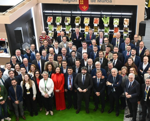 López Miras inaugura el pabellón de la Región de Murcia en la feria hortofrutícola Fruit Logística 2026