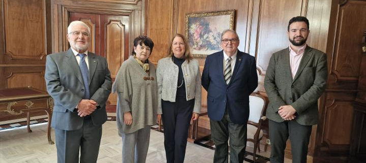 Visita institucional a la Real e Ilustre Cofradía del Santísimo Cristo de Los Mineros