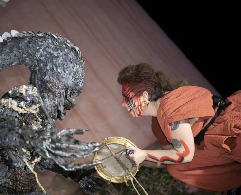 Gabi Martínez se transforma en extraterrestre en Suelta de la Mussona