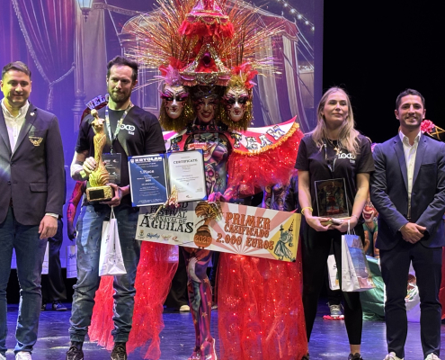 “The loco team show” de Yuri Falzetti y la aguileña Christel Van Den, ganadora del World Bodypainting Festival