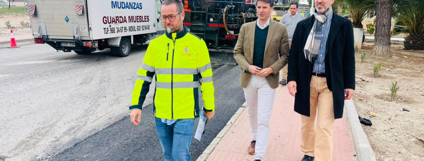 Vía Pública Molina Asfaltado de calles en urbanización La Alcayna Visita alcalde Foto1