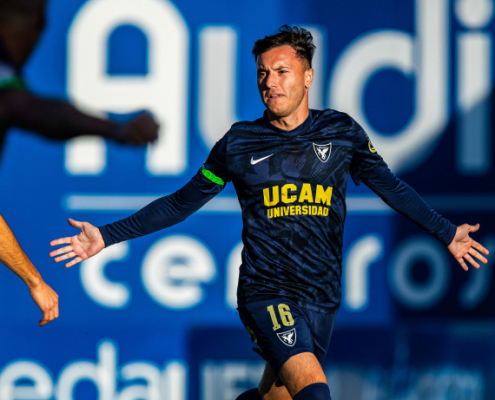 Ale Marín celebra un gol