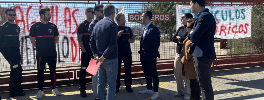 Los bomberos y el Ayuntamiento vuelven a denunciar la falta de medios personales y materiales en el parque...