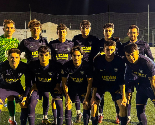 UCAM Murcia CF Internacional celebrando en el vestuario