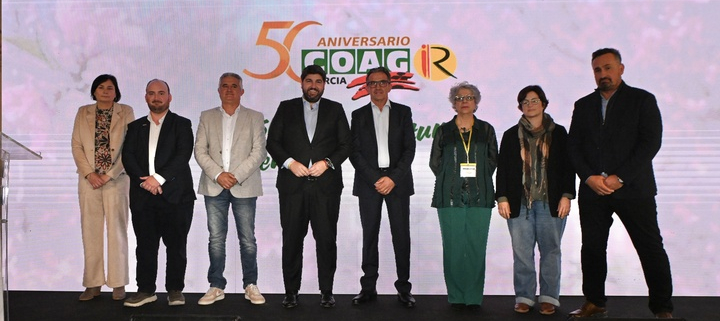 El jefe del Ejecutivo regional, Fernando López Miras, durante la clausura del VIII Congreso Ordinario del COAG-IR Región de Murcia (1)