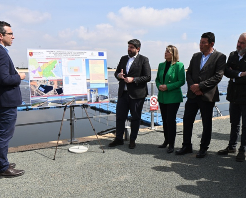 López Miras inaugura la nueva planta solar flotante de la comunidad de regantes del Campo de Cartagena