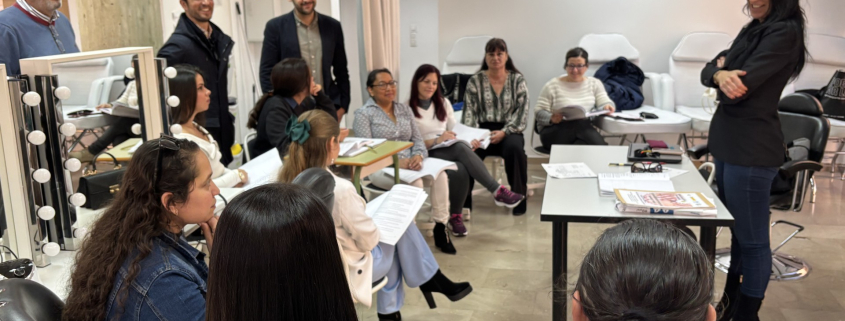 El Ayuntamiento de Águilas impulsa un curso de estética para mejorar la empleabilidad de las personas...