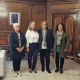 La presidenta de la Asamblea Regional de Murcia, Visitación Martínez, acompañada de representantes de AFIBROCAR y CONFIBRO