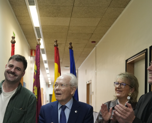 La Facultad de Comunicación y Documentación nombra al publicista Adrián Poveda “un alumno inspirador”