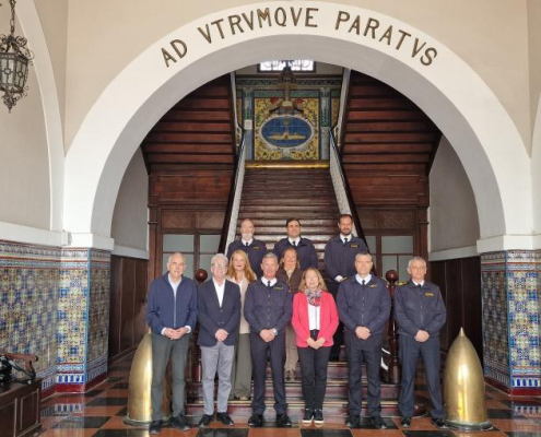 El Consejo de la Asamblea Regional visita el Arsenal y el submarino S-81