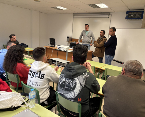 Inicio del curso de capitán de pesca local, ofrecido de forma gratuita por el Ayuntamiento de Águilas