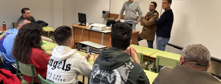 Inicio del curso de capitán de pesca local, ofrecido de forma gratuita por el Ayuntamiento de Águilas