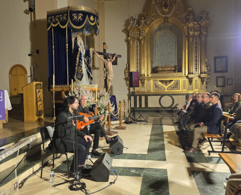 Antonio “El Turry” pone de pie al público en el XX Concurso Nacional de Saetas