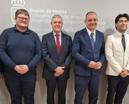 Consejo Estudiantil Uniendo Gobierno