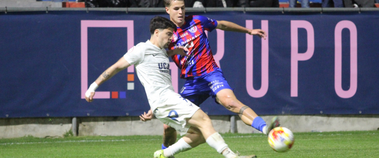 Alvarito durante la acción durante el choque contra el Yeclano