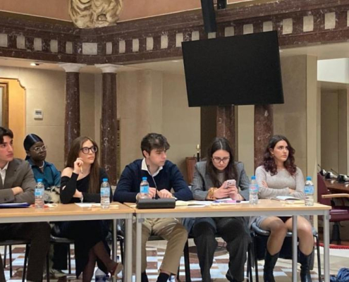 Debate, Asamblea, periodismo