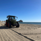 Águilas prepara sus playas para Semana Santa con un dispositivo especial de limpieza