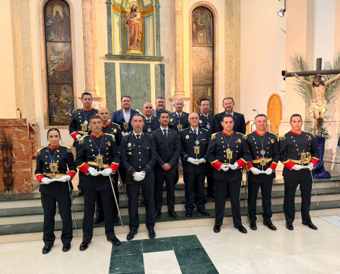 El Paso Azul rinde homenaje al cuerpo de escolta del jefe policial local