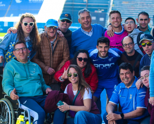 La Nueva Fundación Los Albares y el CEIP San Pablo visitan el entrenamiento del UCAM Murcia CF