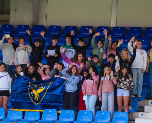 Niños y jóvenes del CEIP Cierva Peñalfiel se benefician de la sesión de hoy