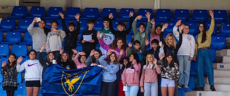 Niños y jóvenes del CEIP Cierva Peñalfiel se benefician de la sesión de hoy