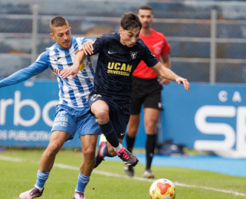 Héctor Fernández durante un partido contra Águilas en La Condomina