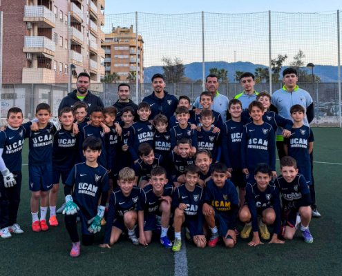 Pablo Hernández conoce a nuestras chicas más jóvenes