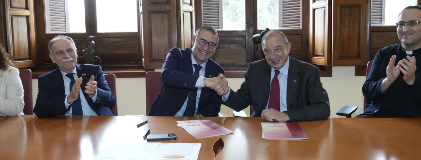 ​​​​​​​La Universidad de Murcia y Cáritas firman un convenio para facilitar la aportación económica de la comunidad universitaria