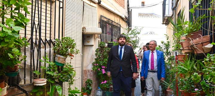 López Miras se reúne con el alcalde de Ojós (2)