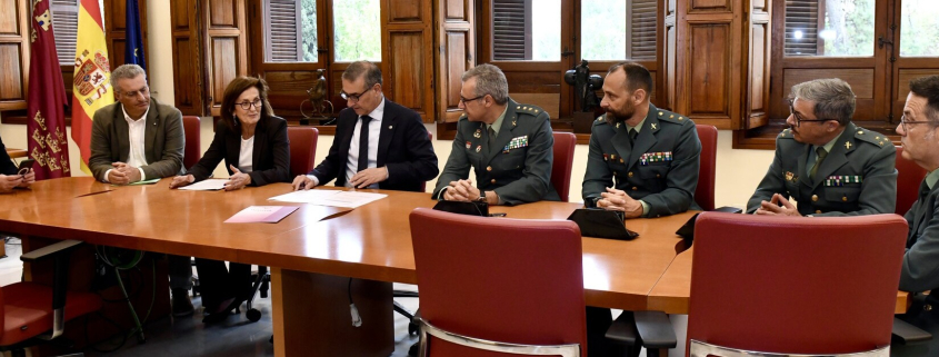 ​​​​​​​La Universidad de Murcia y la Guardia Civil refuerzan su colaboración en seguridad alimentaria, medioambiental y de salud pública