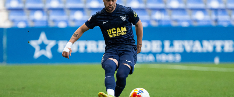 Alvarito jugando en el estadio Heredia 21 La Condomina